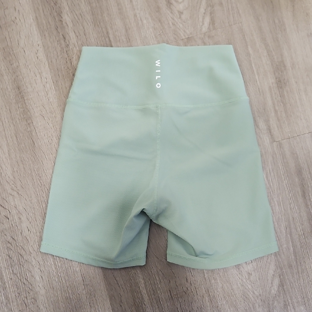 WILO High-Waist Bike Shorts in Sage Green